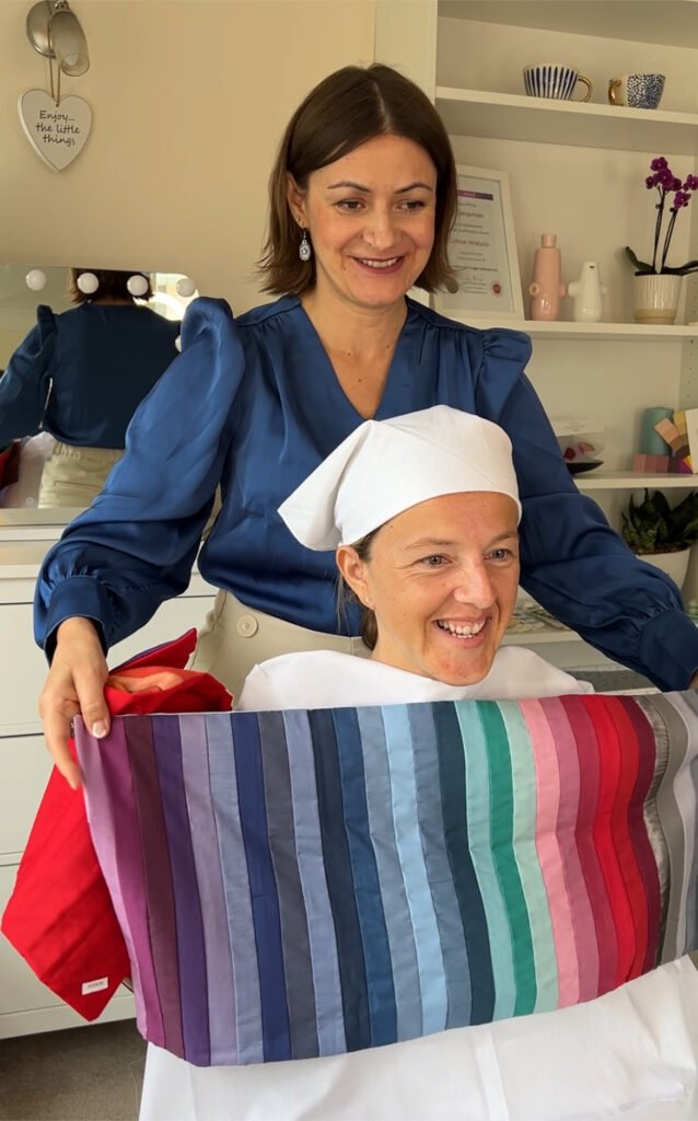 seasonal color analysis (farve analyse) in person draping to find the color analysis season, Denmark Aarhus - color palette flag. True Summer